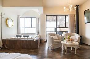 Kami Suites Hotel