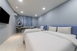 Hotel Cube