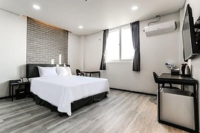 Hotel Cube