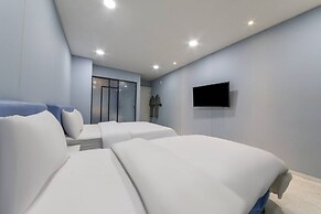 Hotel Cube