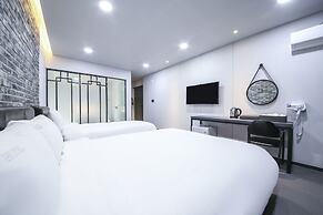 Hotel Cube