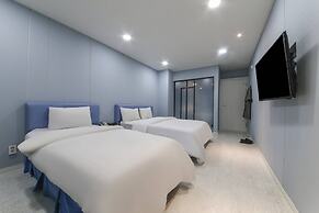 Hotel Cube