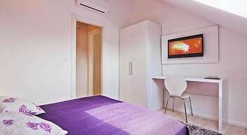 Laura Lux Suites