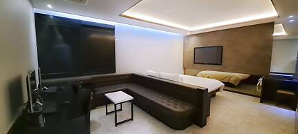 2Heaven Hotel
