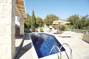 Villa Ikaros