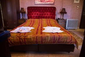 Silva Suites