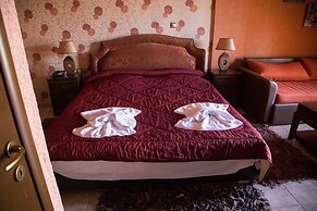 Silva Suites