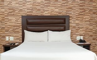 Bayside Hotel 100