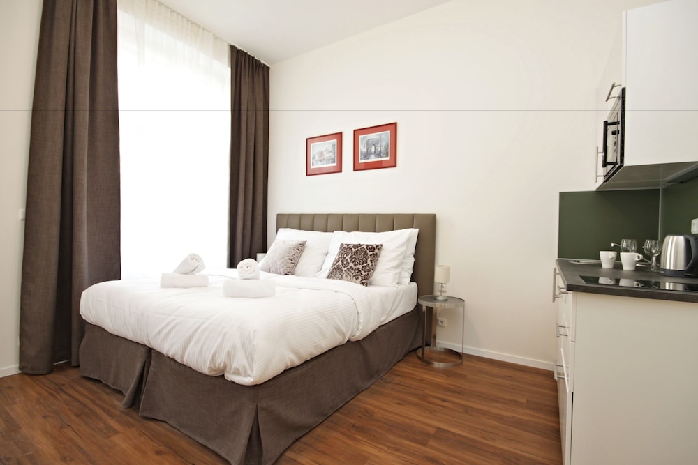 Elizabeth Suites