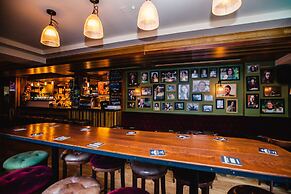 Clarendon Suites