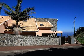 Paradise Ocean View by Analodges