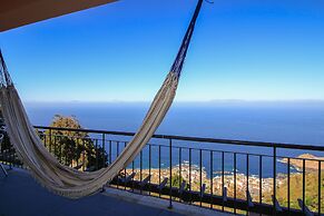 Paradise Ocean View by Analodges