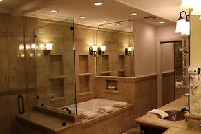 Pelican Bay Resort