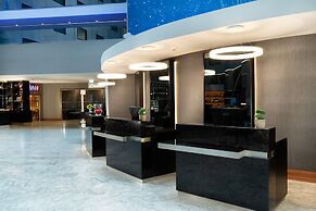 Crowne Plaza London Heathrow T4 by IHG