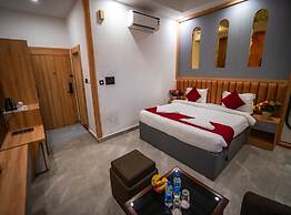 Hotel Mariya International