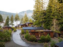 The Great Escape Secluded with Hot Tub