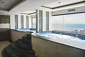 Cosy Beach Condominium