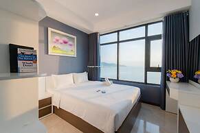Handy Beachfront Apartment