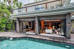 Jadine Bali Villa by Nagisa Bali