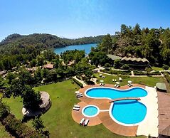 The Bay Beach Club