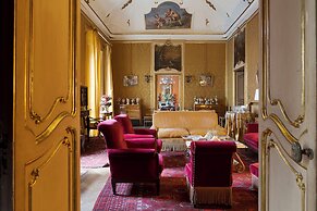 Palazzo Arone dei Baroni di Valentino