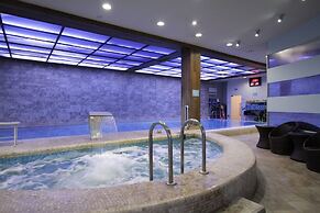 Aurora Hotel