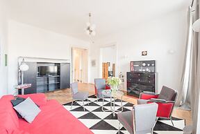 Modern Bauhaus