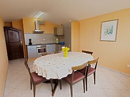 Apartment Denis 19