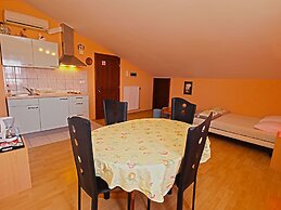 Apartment Denis 19