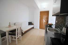 AR Apartments by Saranda Hotel