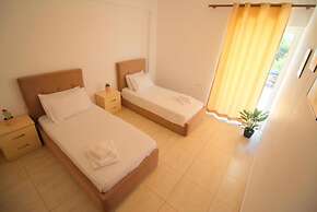 AR Apartments by Saranda Hotel