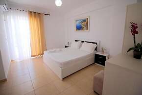 AR Apartments by Saranda Hotel