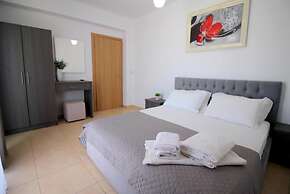 AR Apartments by Saranda Hotel