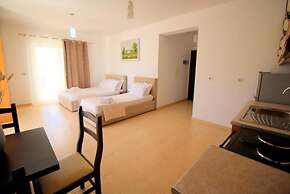 AR Apartments by Saranda Hotel