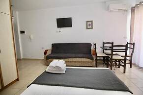 AR Apartments by Saranda Hotel