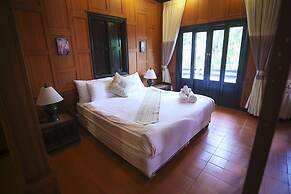 Phalaburi Resort by dreamhouse