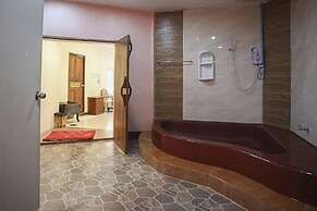 Phalaburi Resort by dreamhouse