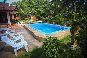 Phalaburi Resort by dreamhouse