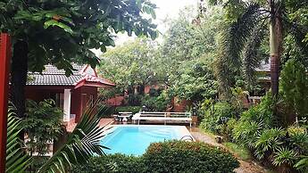Phalaburi Resort by dreamhouse