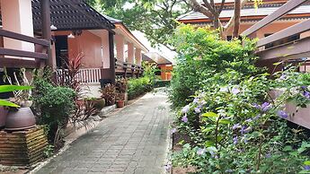 Phalaburi Resort by dreamhouse