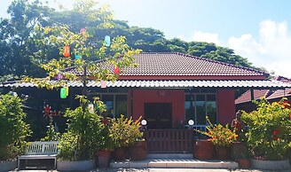 Phalaburi Resort by dreamhouse