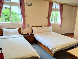 Rich Zone Hotel
