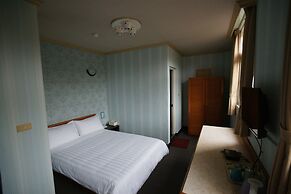 Rich Zone Hotel