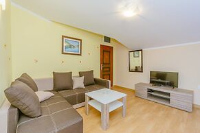 Paradise Bay Apartments