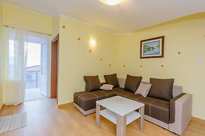 Paradise Bay Apartments