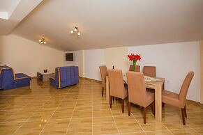 Paradise Bay Apartments