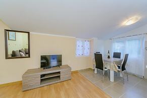 Paradise Bay Apartments