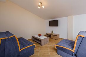 Paradise Bay Apartments