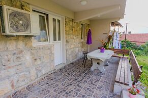 Paradise Bay Apartments