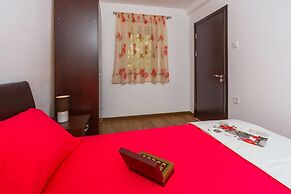 Paradise Bay Apartments